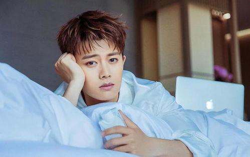 任嘉伦人设爆料视频,从古装侠客到现代精英，多面魅力引关注  第1张